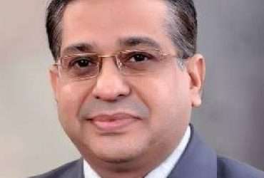 Best Knee Replacement Surgeon in Noida